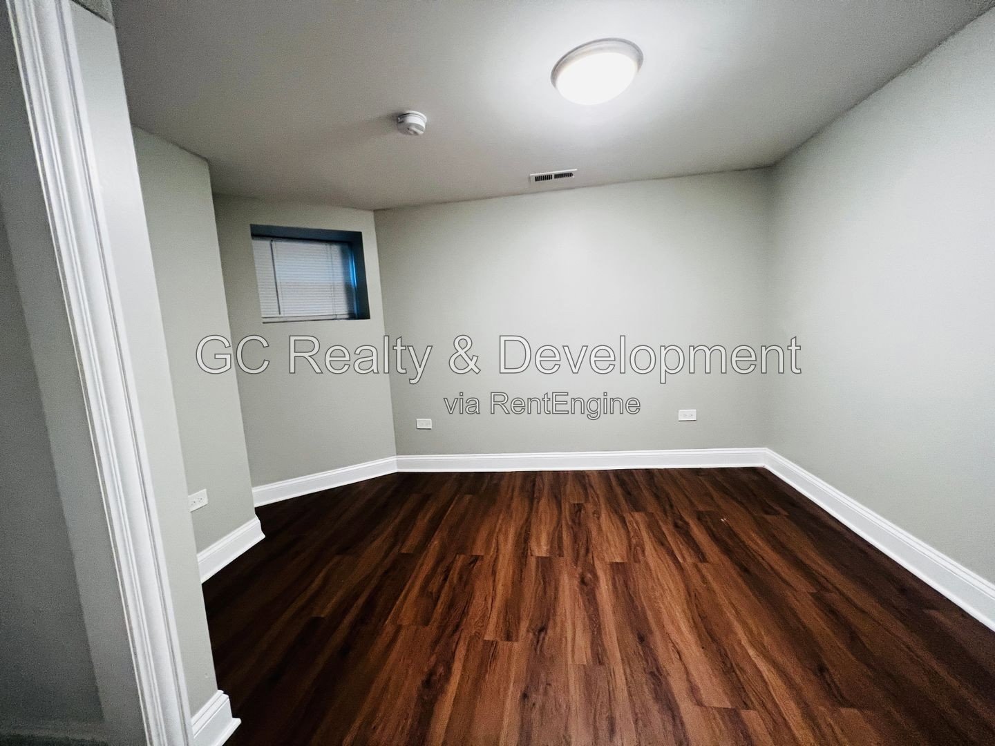 *** LOGAN SQUARE / 4BR-2BR DUPLEX DOWN / SS APPLIANCES / CENTRAL AIR / IN-UNIT LAUNDRY / PET FRIENDLY / HARDWOOD FLOORS / FINISHED BASEMENT *** property image