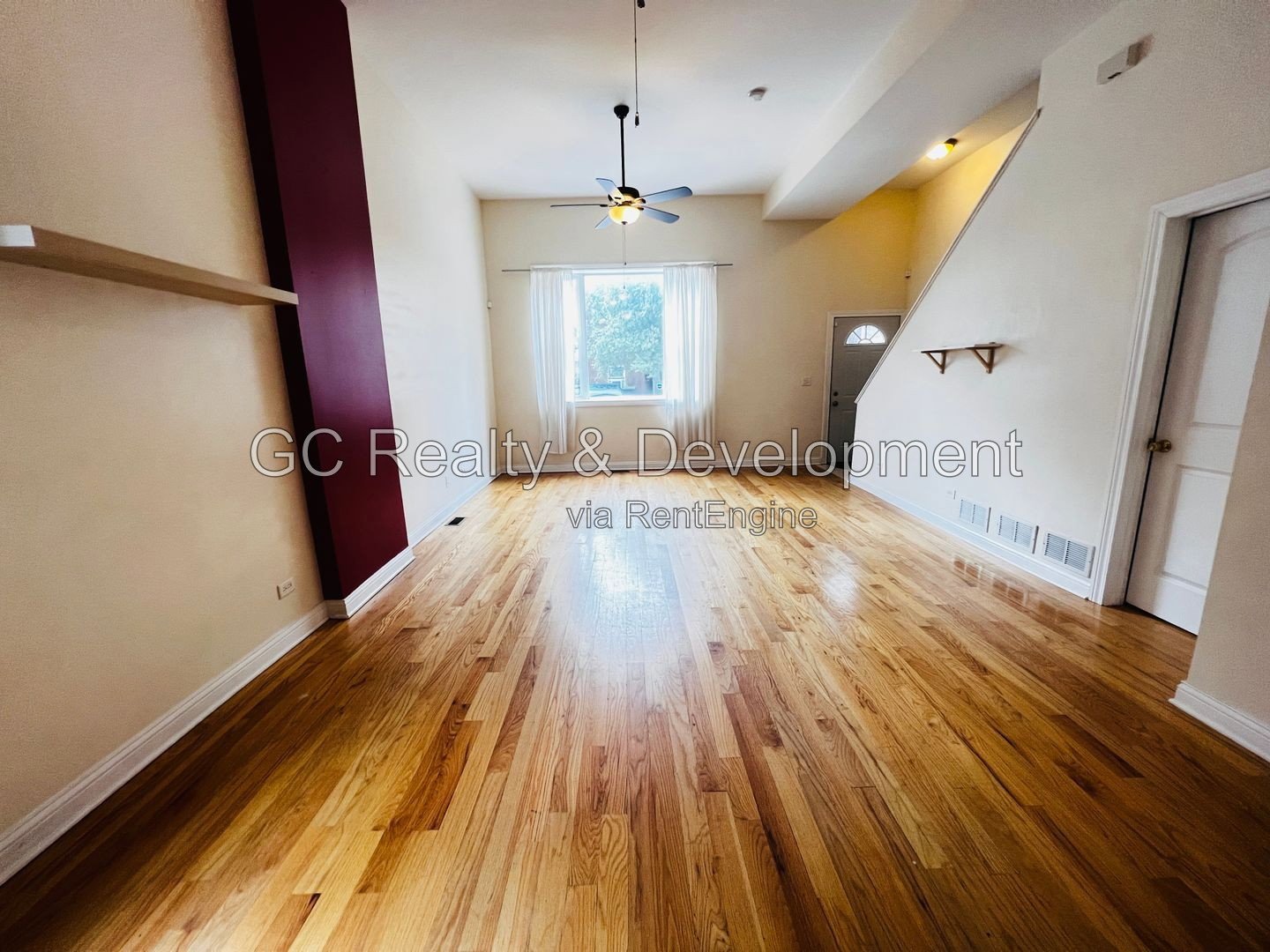 ** 4BR-2BA DUPLEX UP / PARKING SPACE INCL / KITCHEN APPL INCL / FREE LAUNDRY ON SITE / EASY COMMUTE ** property image