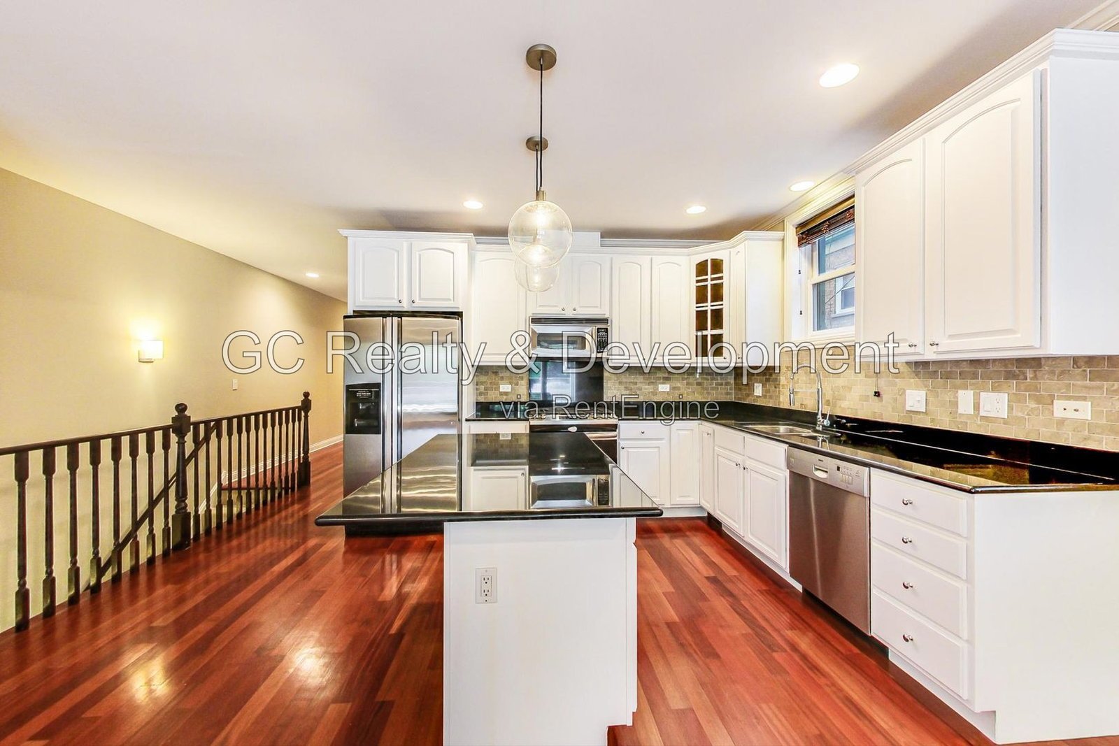 *** 3BR, 3BA / CENTRAL AIR / IN-UNIT LAUNDRY / WALK-IN CLOSETS / SS APPLIANCES / GARAGE / FINISHED BASEMENT / 2400 SF *** property image