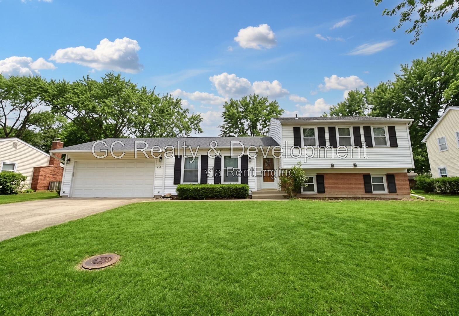 *** NAPERVILLE / 4 BDRM - 2 BTH / LARGE FENCED YARD W DECK / 2 CAR ATTACHED GARAGE *** property image