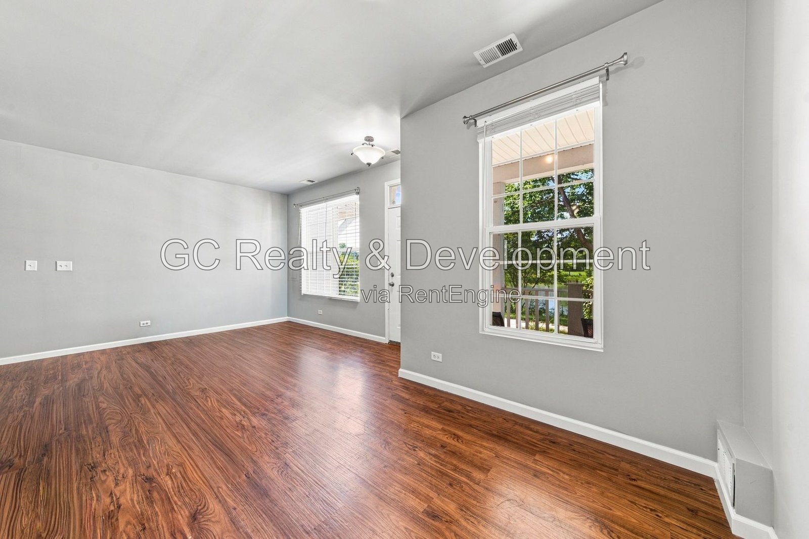 *** 3BR, 2.5BA / CENTRAL AIR / SS APPLIANCES / IN-UNIT LAUNDRY / ATTACHED GARAGE / PET FRIENDLY *** property image