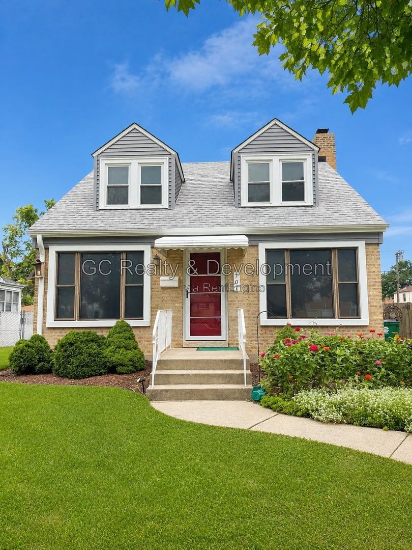 *** 3BR, 1BA / CENTRAL AIR / SS APPLIANCES / IN-UNIT LAUNDRY / GARAGE *** property image