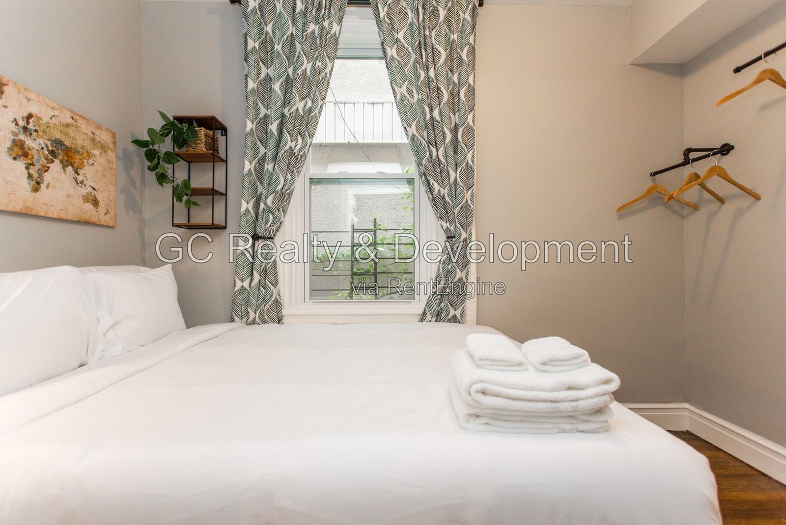 *** COMING SOON 9-15-26! / WICKER PARK / 2 BDRM / W&D IN UNIT / TRASNIT NEARBY / SMALL PETS WELCOME *** property image