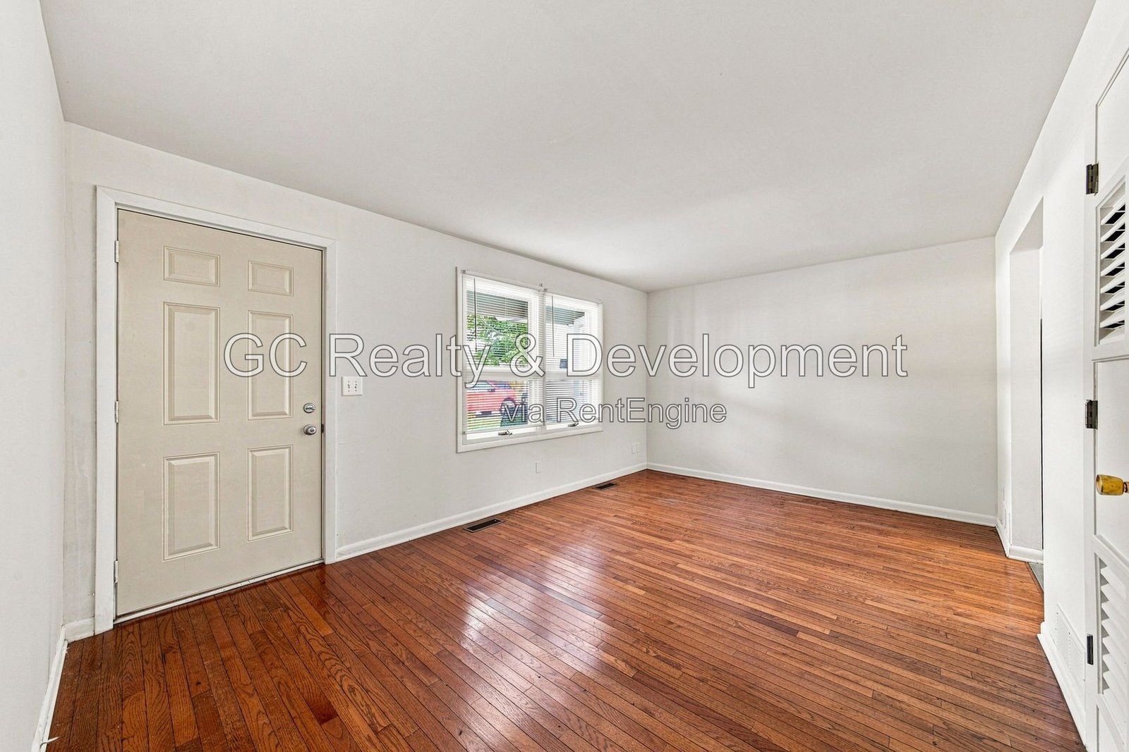*** 1BR, 1BA / CENTRAL AIR / HARDWOOD FLOORS / KITCHEN APPL INCL / PARKING INCL / EASY COMMUTE *** property image