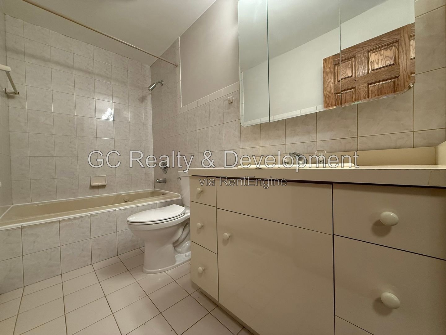 *** BLOOMINGDALE-BROOKDALE ESTATES / 2BR, 2BA / CENTRAL AIR / SS APPLIANCES / PARKING INCL / ON-SITE LAUNDRY*** property image