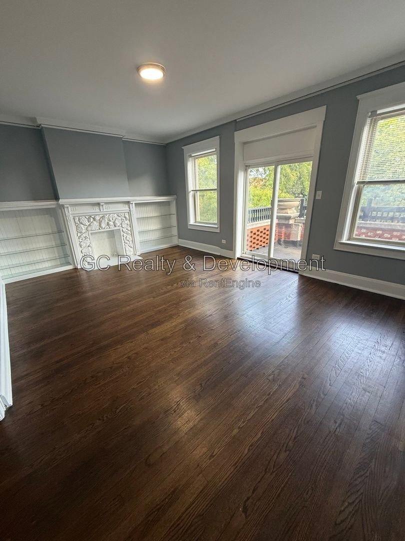 *** 4BR, 2BA / WOOD FLOORING / SS APPLIANCES / ON-SITE LAUNDRY / PET FRIENDLY *** property image