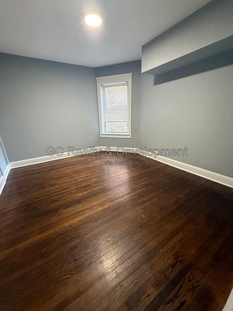 *** 4BR, 2BA / WOOD FLOORING / SS APPLIANCES / ON-SITE LAUNDRY / PET FRIENDLY *** property image
