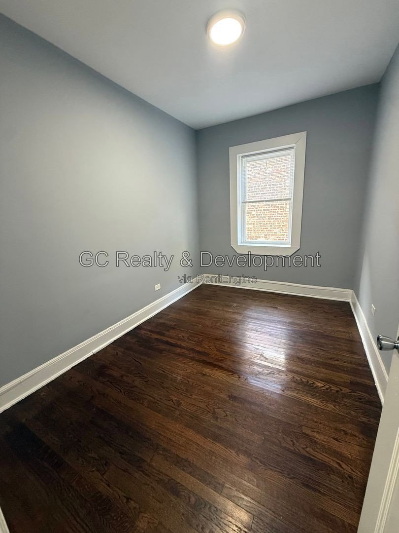*** 4BR, 2BA / WOOD FLOORING / SS APPLIANCES / ON-SITE LAUNDRY / PET FRIENDLY *** property image
