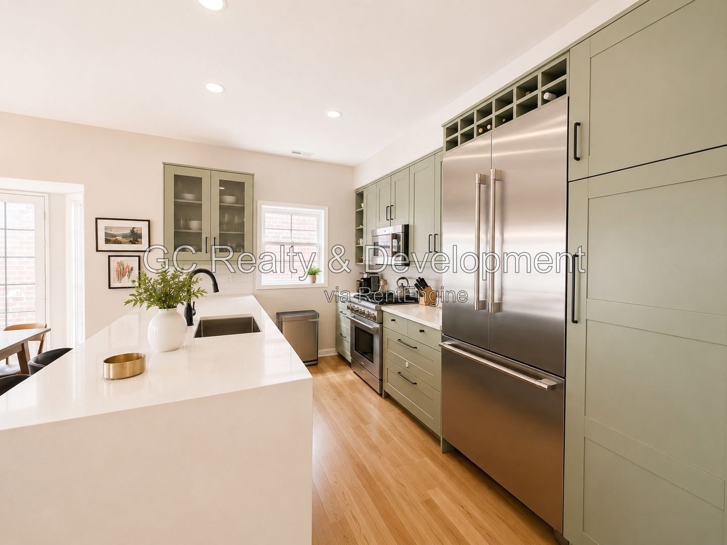 *** 2BR - 2BR / PRIVATE ROOFTOP / CENTRAL AIR / SS APPLIANCES / IN-UNIT LAUNDRY / GARAGE *** property image