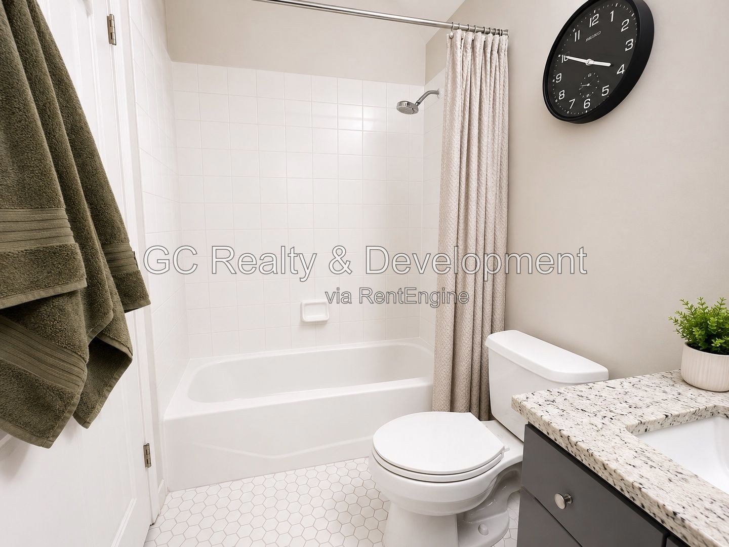 *** 2BR - 2BR / PRIVATE ROOFTOP / CENTRAL AIR / SS APPLIANCES / IN-UNIT LAUNDRY / GARAGE *** property image