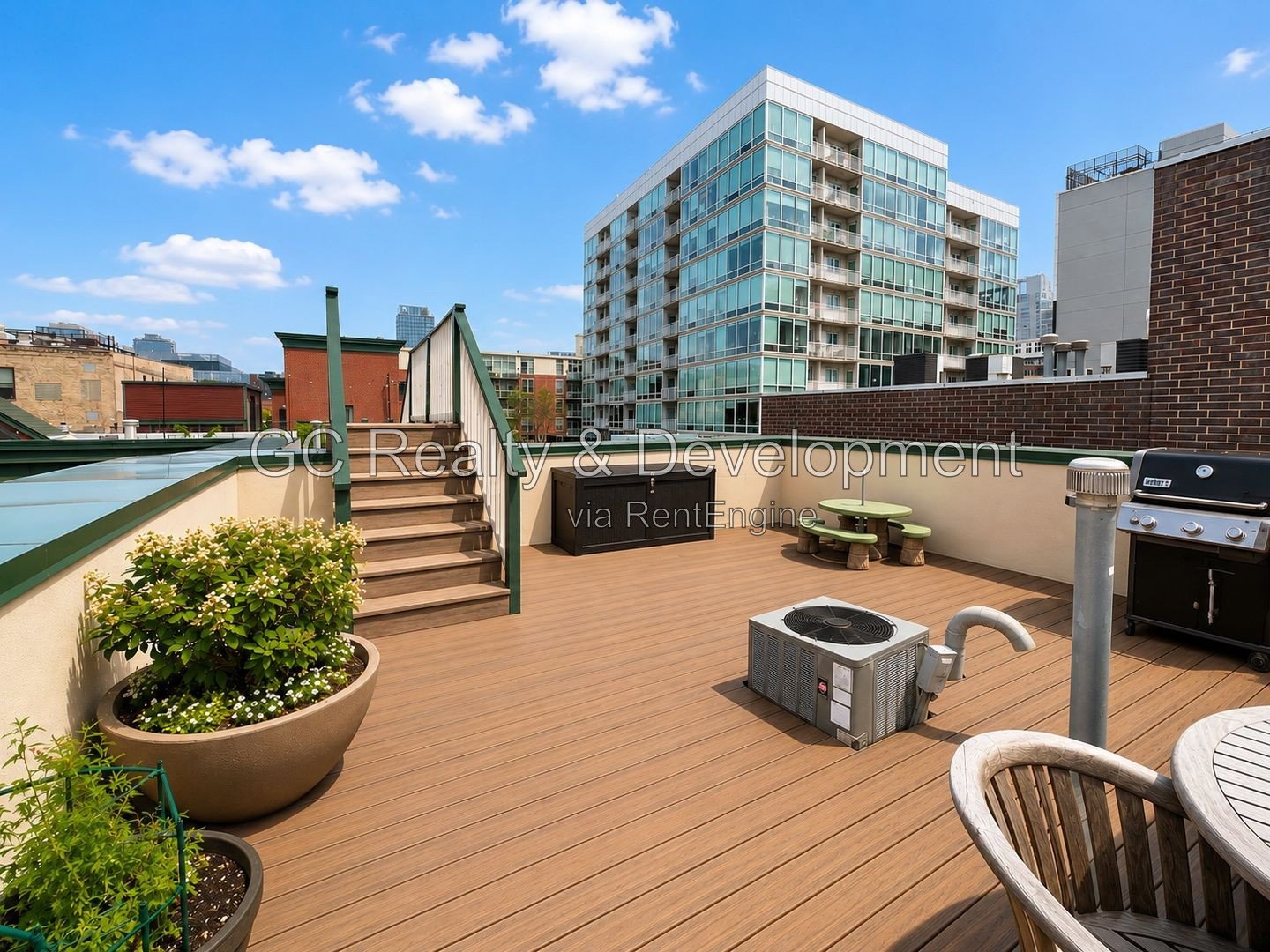 *** 2BR - 2BR / PRIVATE ROOFTOP / CENTRAL AIR / SS APPLIANCES / IN-UNIT LAUNDRY / GARAGE *** property image
