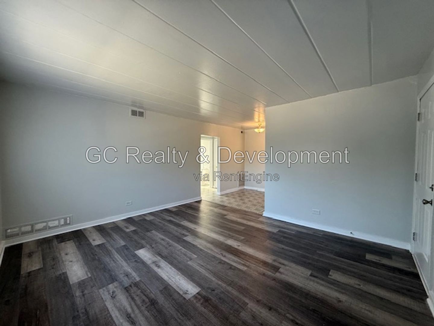 **** 1 BED / APPLIANCES INCL / TENANT ONLY PAYS ELECTRIC / PET FRIENDLY **** property image
