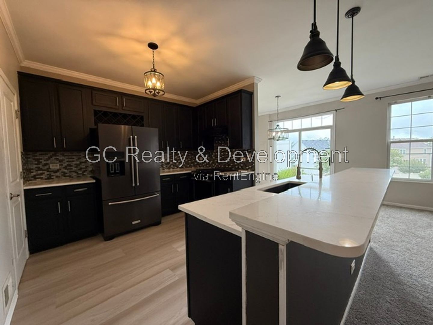 *** 3BR, 1.5BA / CENTRAL AIR / IN-UNIT LAUNDRY / SS APPLIANCES / GARAGE / PET FRIENDLY *** property image