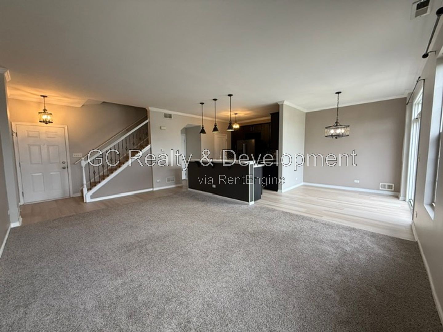 *** 3BR, 1.5BA / CENTRAL AIR / IN-UNIT LAUNDRY / SS APPLIANCES / GARAGE / PET FRIENDLY *** property image