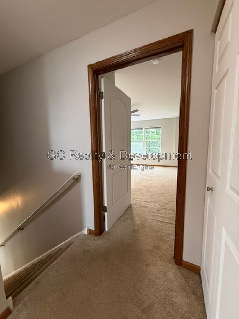 *** 3BR, 1.5BA / CENTRAL AIR / IN-UNIT LAUNDRY / SS APPLIANCES / GARAGE / PET FRIENDLY *** property image