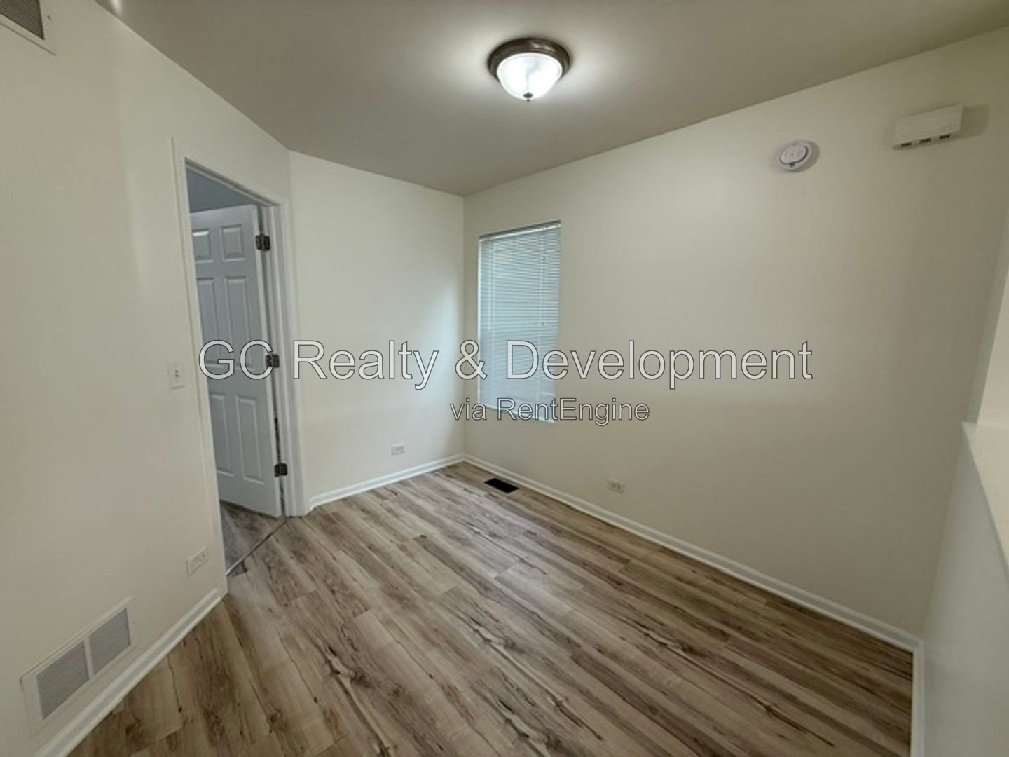 *** 2BR - 2BA / OPEN CONCEPT / ATTACHED GARAGE / PET FRIENDLY / CENTRAL AC / SS APPLIANCES / IN-UNIT LAUNDRY *** property image
