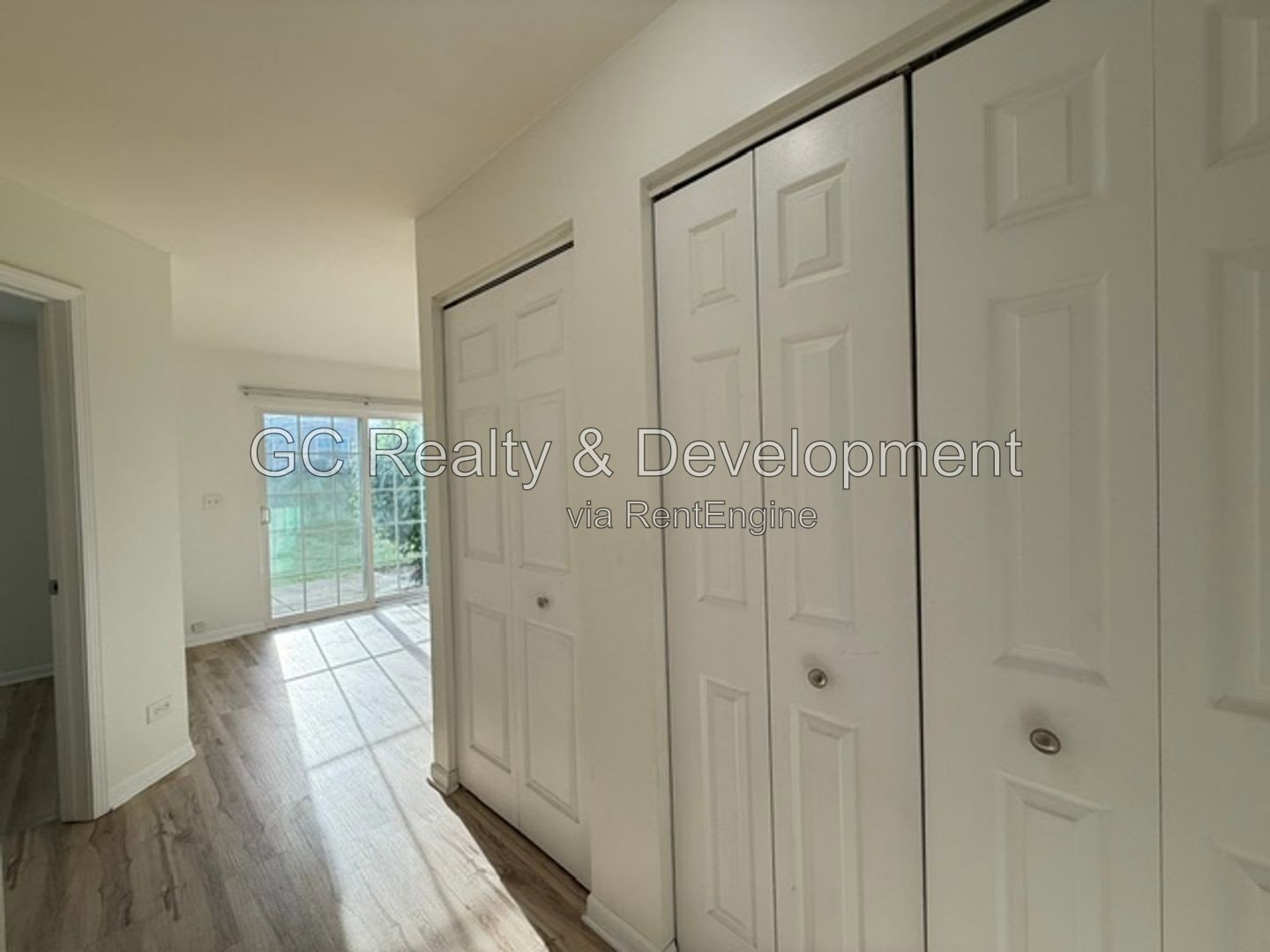 *** 2BR - 2BA / OPEN CONCEPT / ATTACHED GARAGE / PET FRIENDLY / CENTRAL AC / SS APPLIANCES / IN-UNIT LAUNDRY *** property image