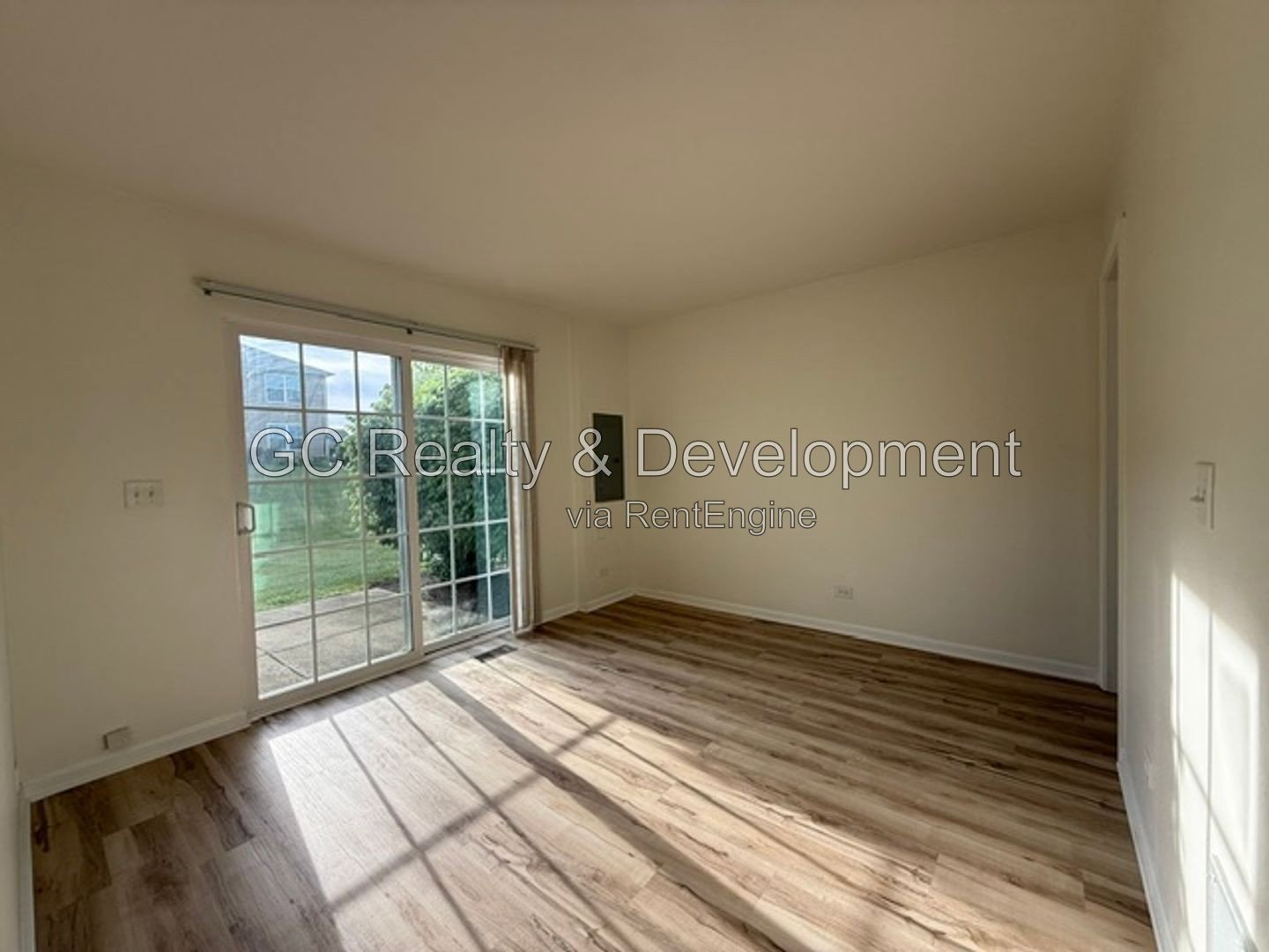 *** 2BR - 2BA / OPEN CONCEPT / ATTACHED GARAGE / PET FRIENDLY / CENTRAL AC / SS APPLIANCES / IN-UNIT LAUNDRY *** property image