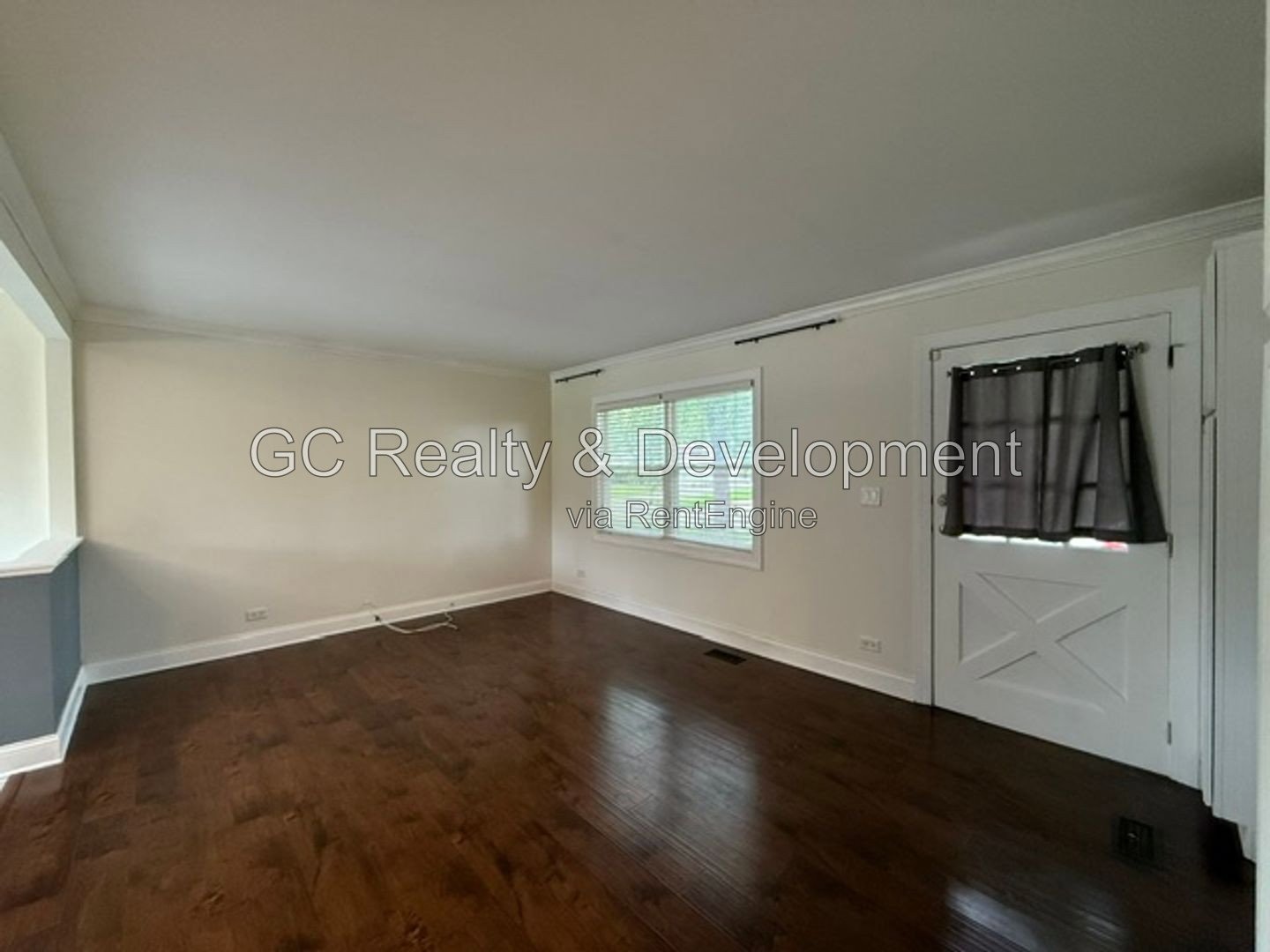 *** 2BR - 2BA / IN-UNIT LAUNDRY / ATTACHED GARAGE / SS APPLIANCES / DOG-FRIENDLY *** property image