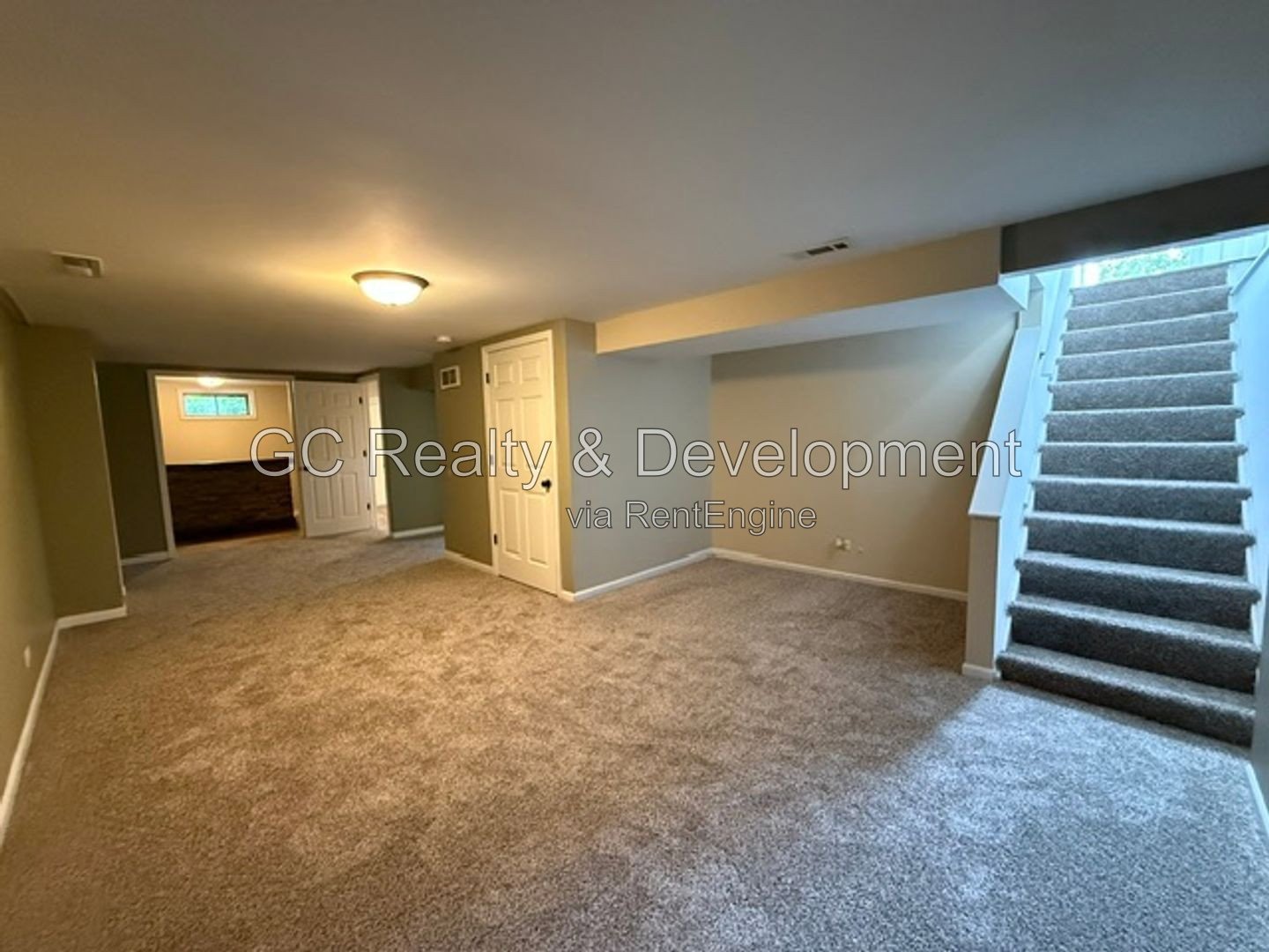 *** 2BR - 2BA / IN-UNIT LAUNDRY / ATTACHED GARAGE / SS APPLIANCES / DOG-FRIENDLY *** property image