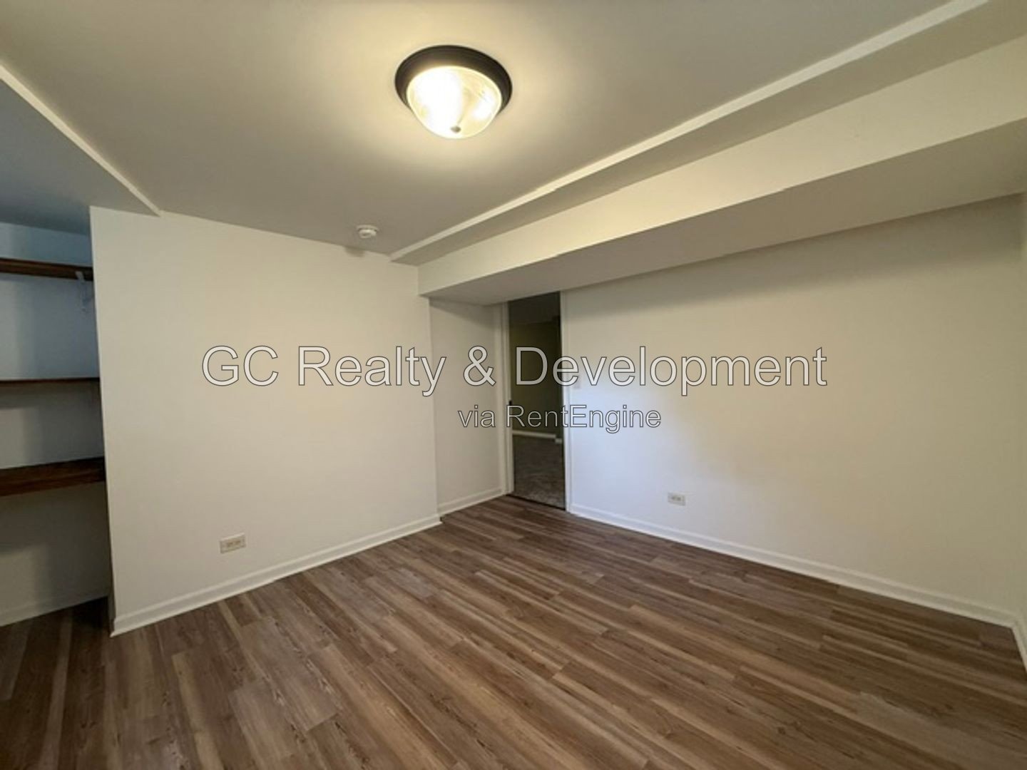 *** 2BR - 2BA / IN-UNIT LAUNDRY / ATTACHED GARAGE / SS APPLIANCES / DOG-FRIENDLY *** property image