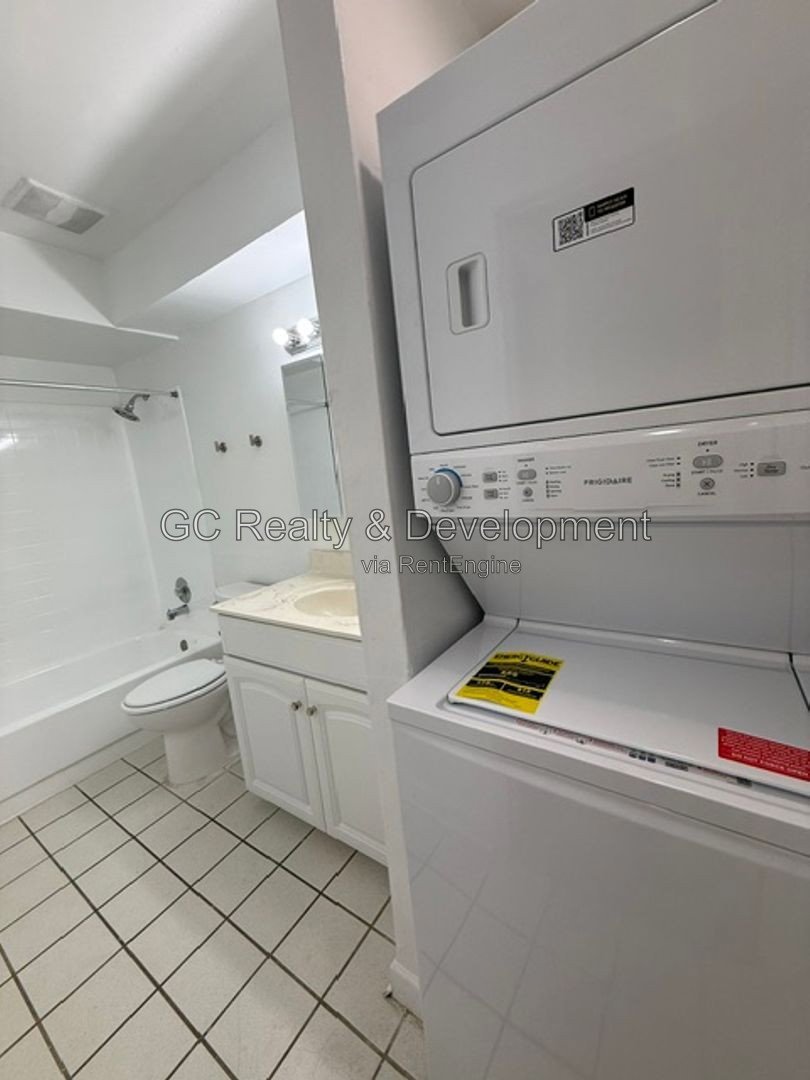 *** 1BR, 1BA / IN-UNIT LAUNDRY / KITCHEN APPL INCL / PAY ONLY ELECTRIC *** property image