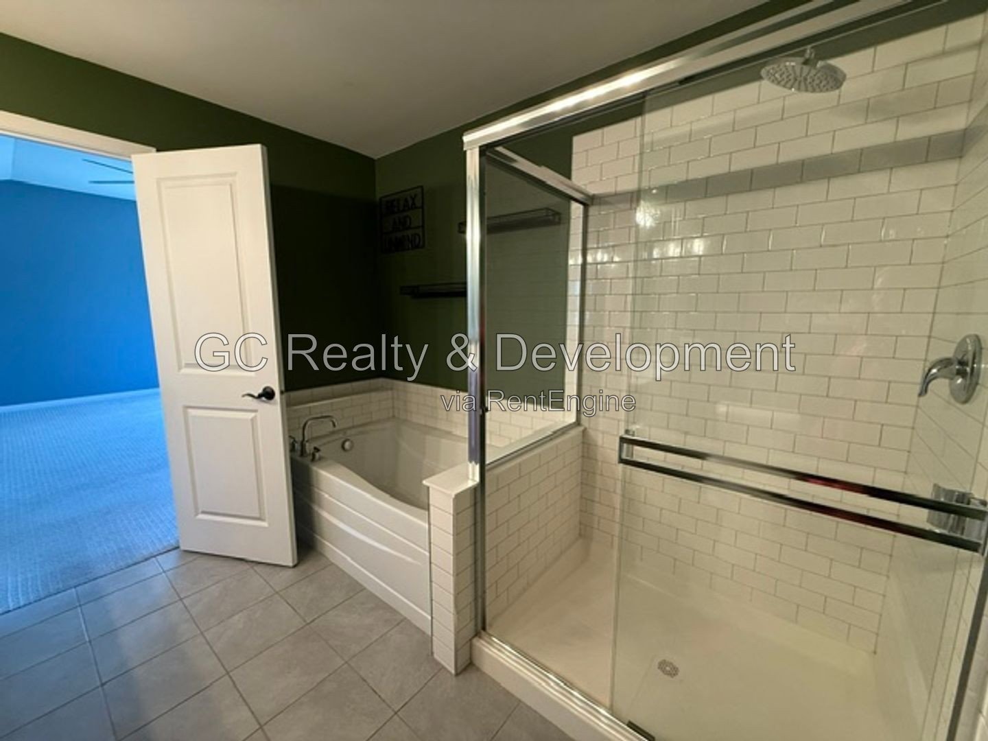 *** LEASE TODAY – SEPTEMBER FREE! / 2 BED-2.5 BTH / END UNIT / NEWER CONSTUCTION / PET FRIENDLY / 2 CAR GARAGE / HUGE LOFT OR OFFICE*** property image