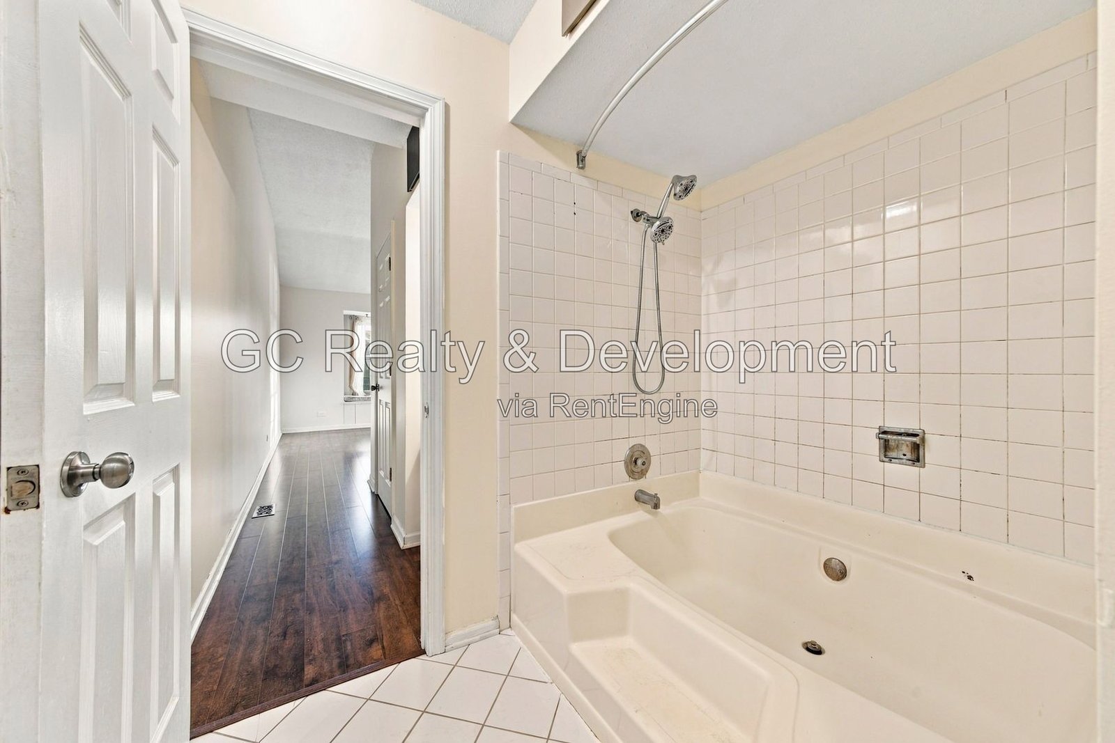 *** 2BR - 1.5BA / CENTRAL AIR / ATTACHED GARAGE / IN-UNIT LAUNDRY / SS APPLIANCES / PET FRIENDLY *** property image