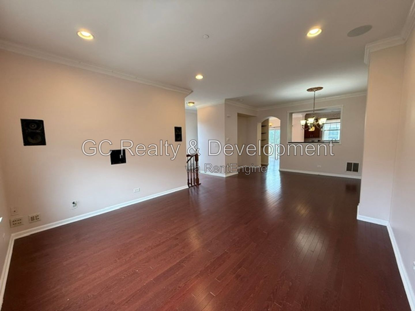 *** LEXINGTON PARK / UPGRADED 2000+ SF 3BR-2.5BA / 2-CAR GARAGE & EV CHARGER / PET FRIENDLY *** property image