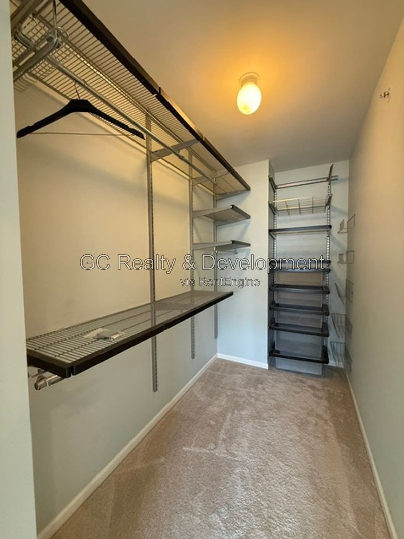 *** LEXINGTON PARK / UPGRADED 2000+ SF 3BR-2.5BA / 2-CAR GARAGE & EV CHARGER / PET FRIENDLY *** property image