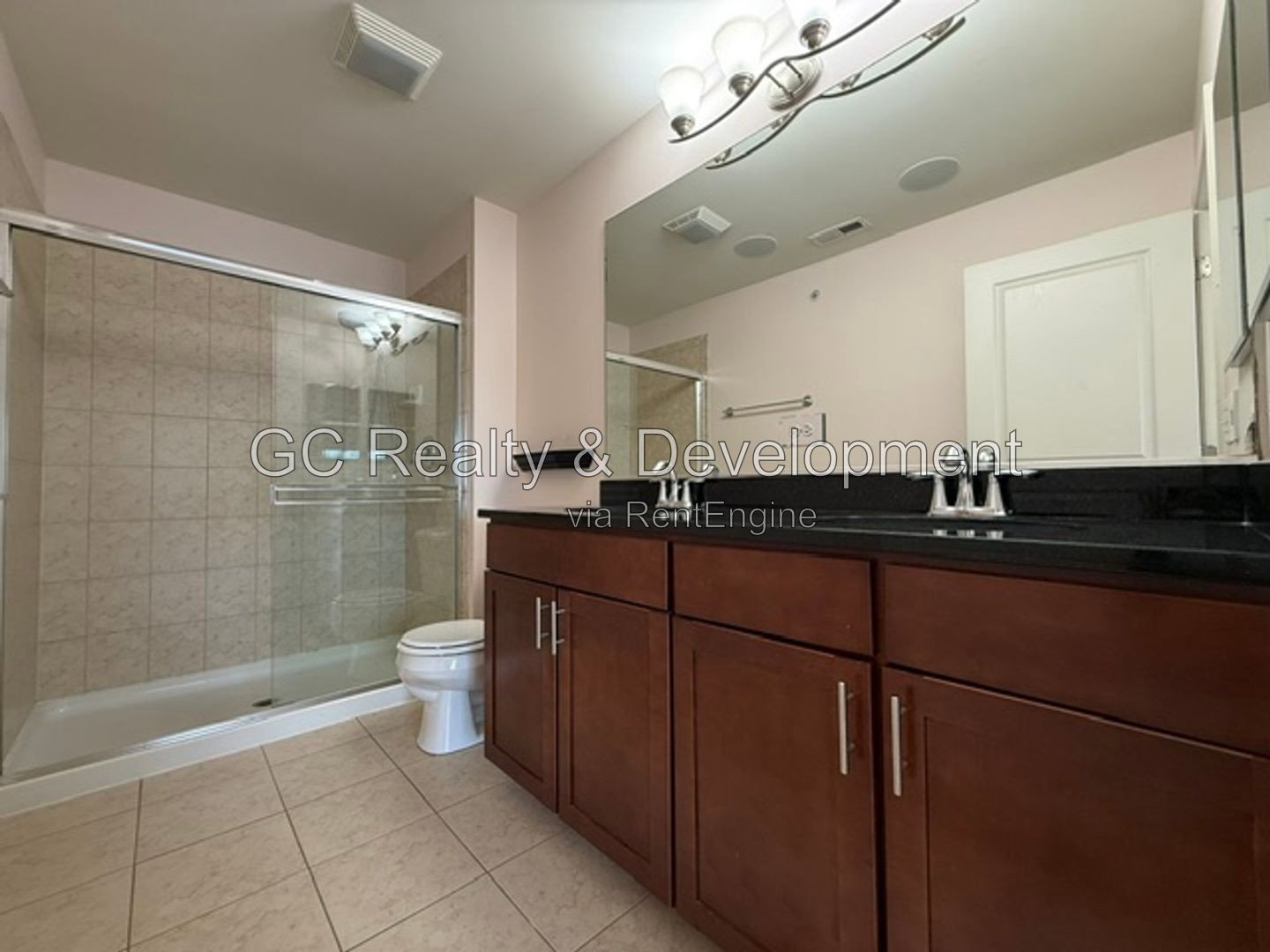 *** LEXINGTON PARK / UPGRADED 2000+ SF 3BR-2.5BA / 2-CAR GARAGE & EV CHARGER / PET FRIENDLY *** property image