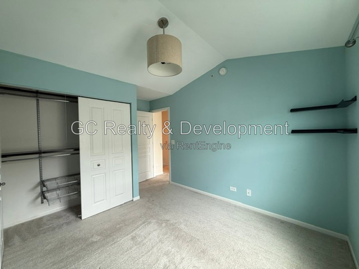 *** LEXINGTON PARK / UPGRADED 2000+ SF 3BR-2.5BA / 2-CAR GARAGE & EV CHARGER / PET FRIENDLY *** property image