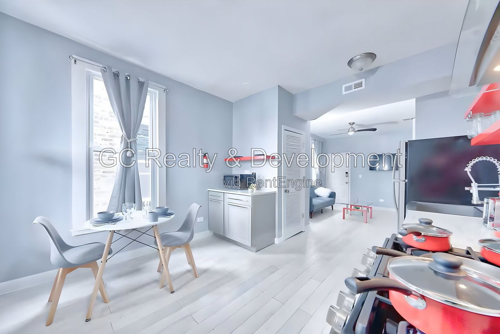 *** 1 MONTH FREE / 2 BDRM - 2 BTH /TOP FLOOR UNIT / FREE LAUNDRY ON SITE / WIFI INCLUDED *** property image