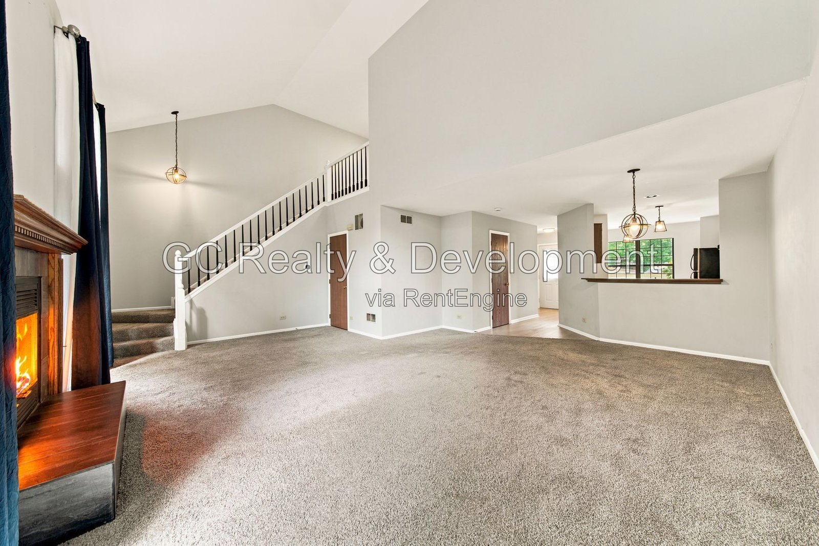 *** 2BR-1.5BA / HARDWOOD FLOORS / IN-UNIT LAUNDRY / GARAGE / LARGE CLOSETS / SOAKING TUB *** property image