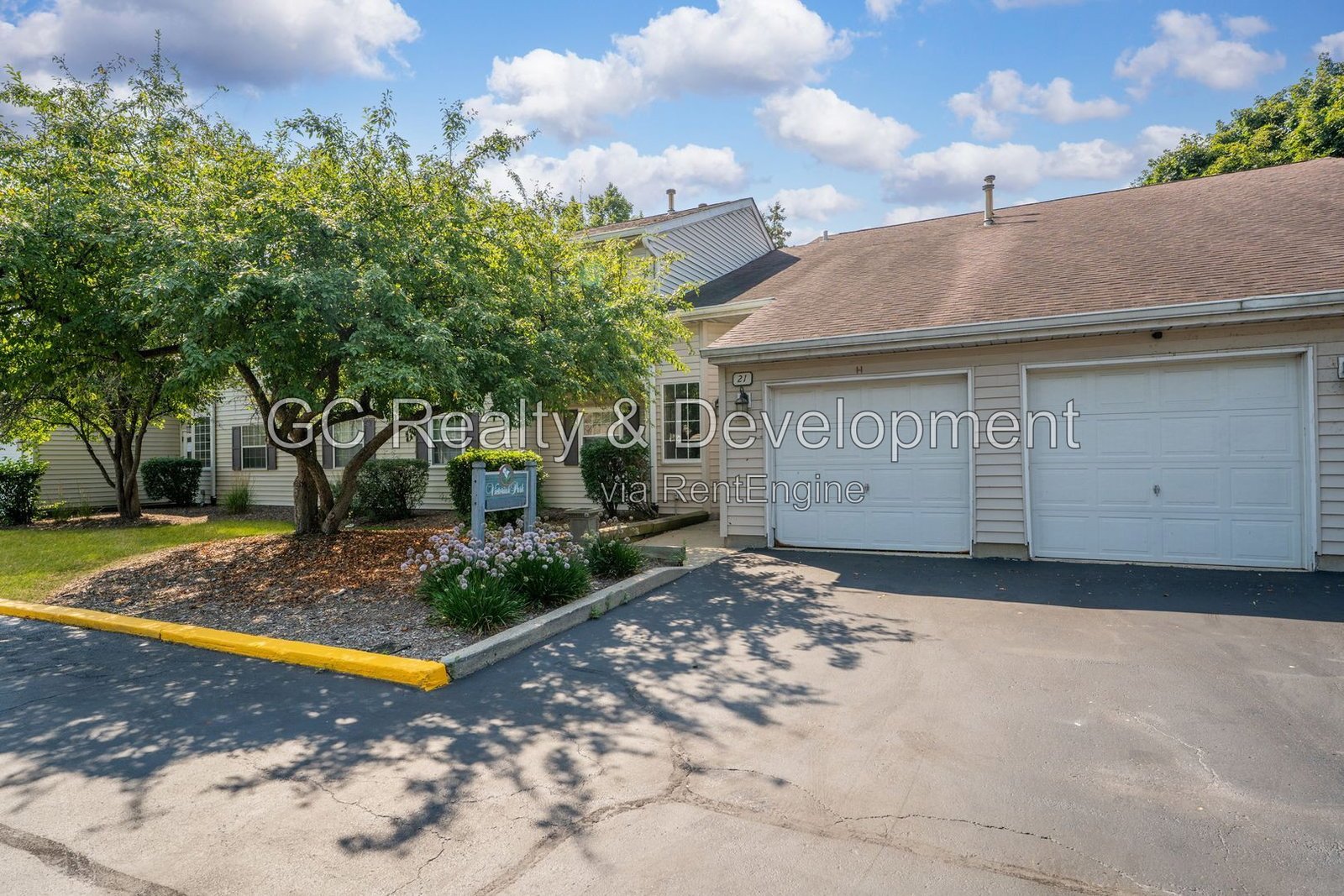 *** 2BR - 2BA / CENTRAL AC / IN-UNIT LAUNDRY / ATTACHED GARAGE / STORAGE / SHOPPING NEARBY *** property image