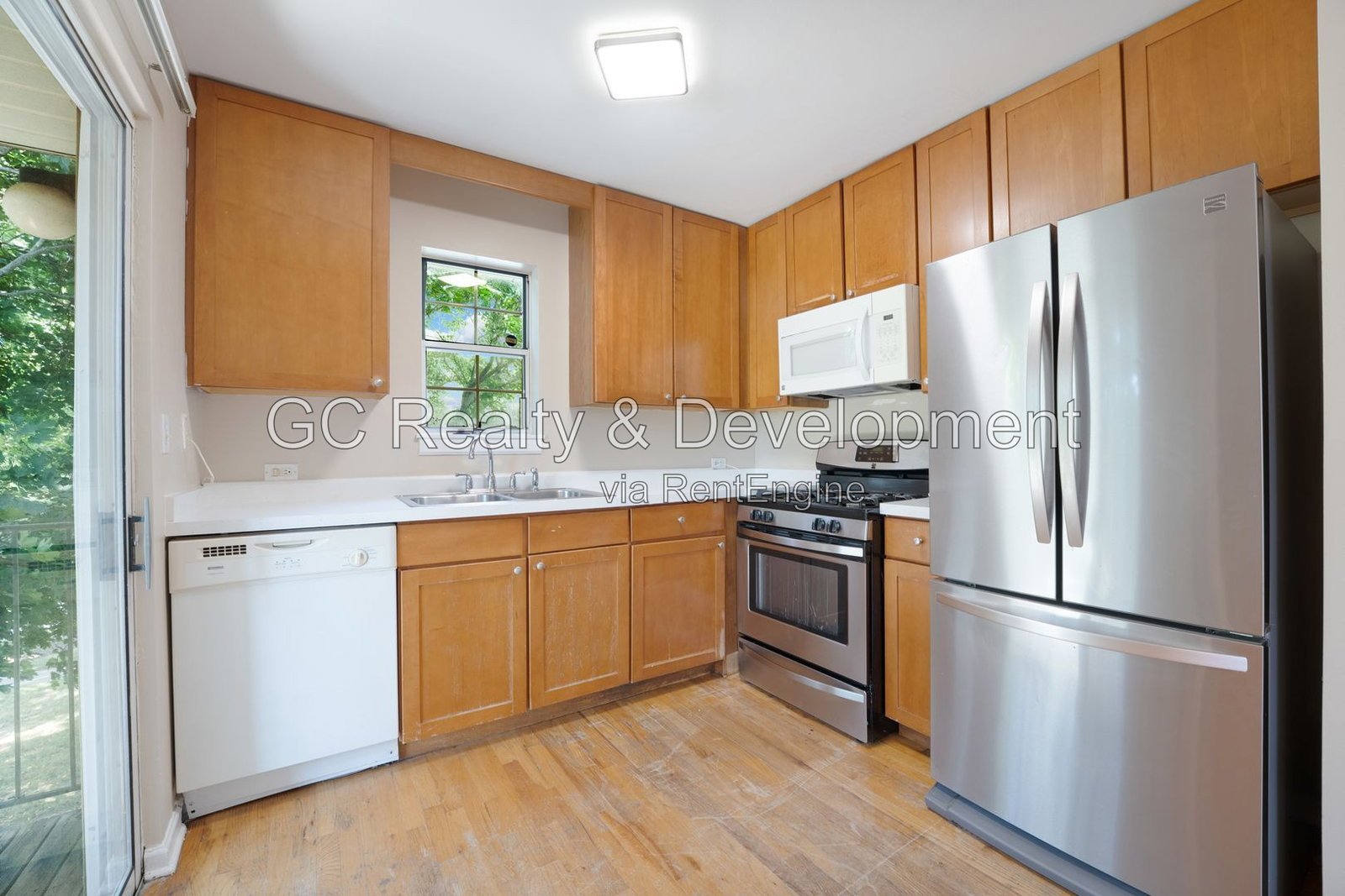*** 2BR - 2BA / CENTRAL AC / IN-UNIT LAUNDRY / ATTACHED GARAGE / STORAGE / SHOPPING NEARBY *** property image
