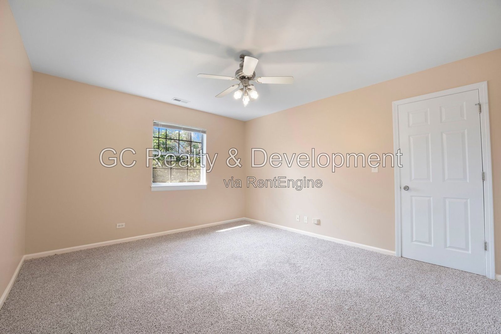 *** 2BR - 2BA / CENTRAL AC / IN-UNIT LAUNDRY / ATTACHED GARAGE / STORAGE / SHOPPING NEARBY *** property image