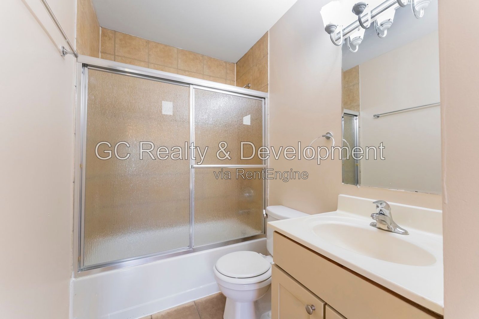 *** 2BR - 2BA / CENTRAL AC / IN-UNIT LAUNDRY / ATTACHED GARAGE / STORAGE / SHOPPING NEARBY *** property image