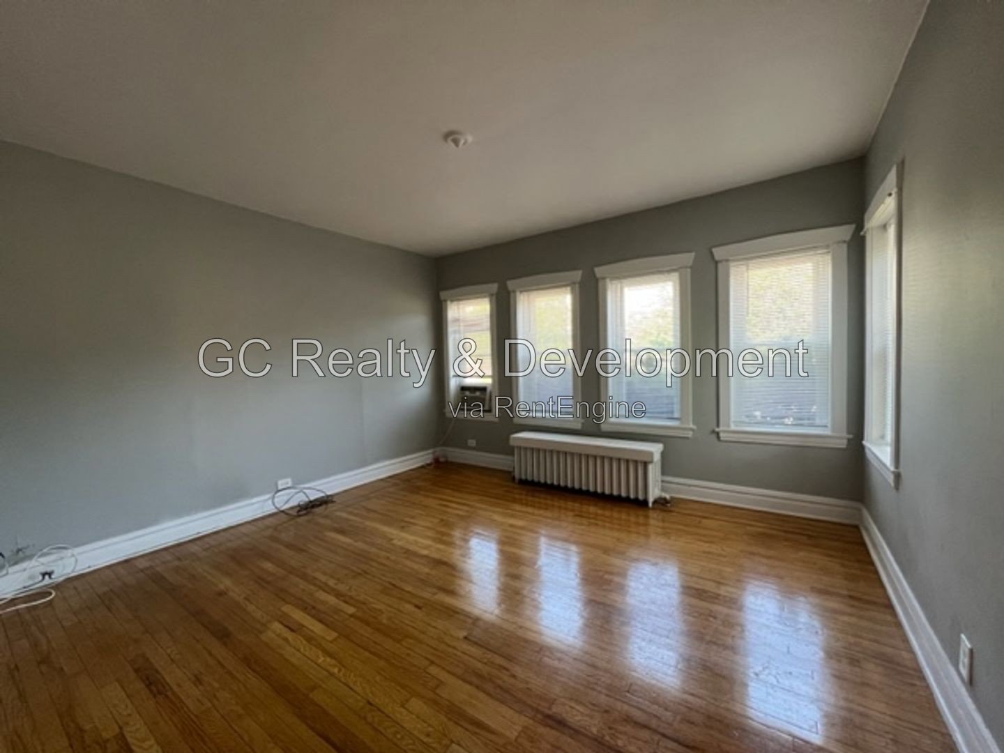 ***FOREST PARK / 2 BDRM / TENANT PAYS ELECTRIC ONLY / ONE PARKING SPACE / COIN LAUNDRY IN BUILDING*** property image