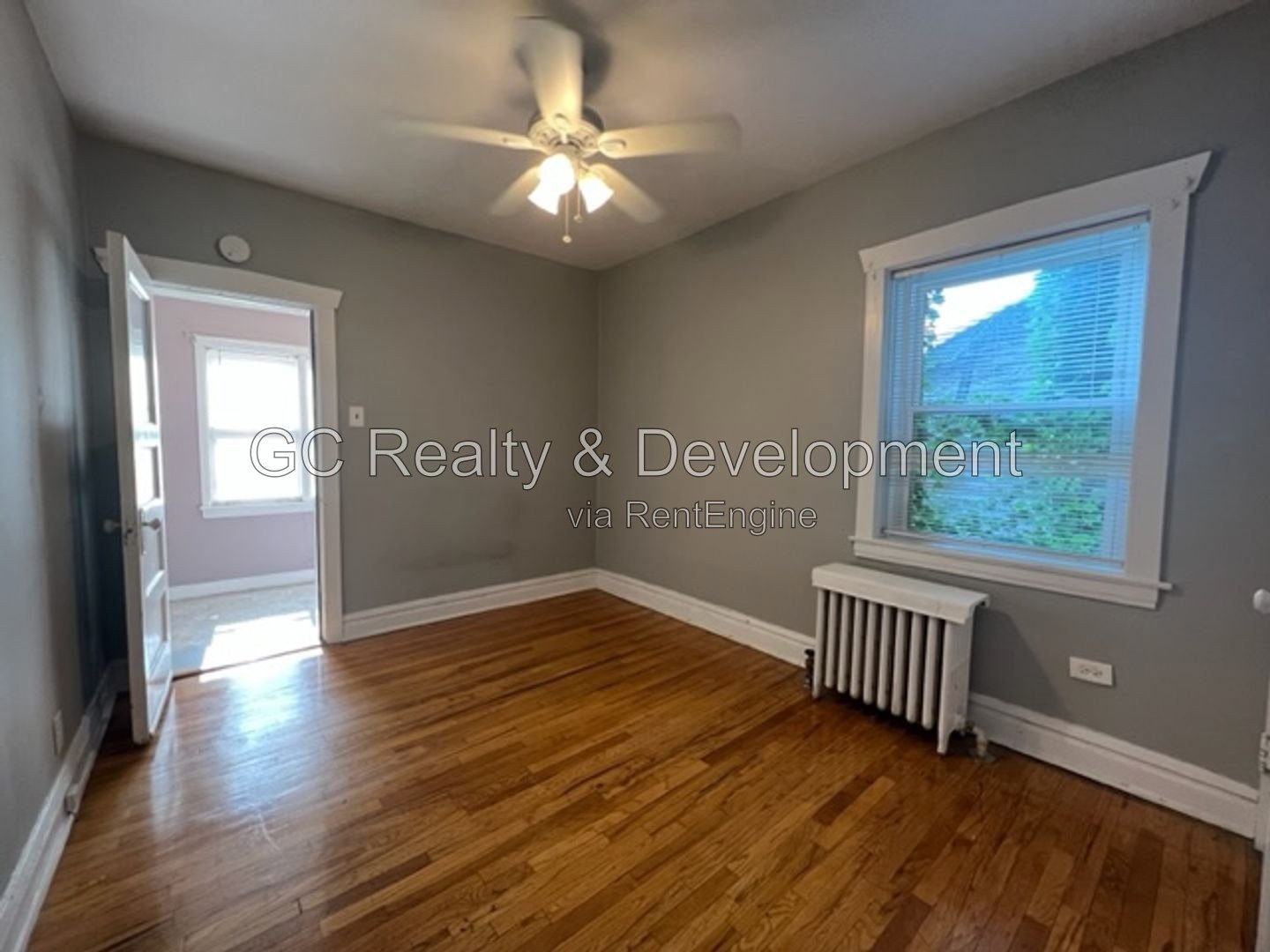 ***FOREST PARK / 2 BDRM / TENANT PAYS ELECTRIC ONLY / ONE PARKING SPACE / COIN LAUNDRY IN BUILDING*** property image