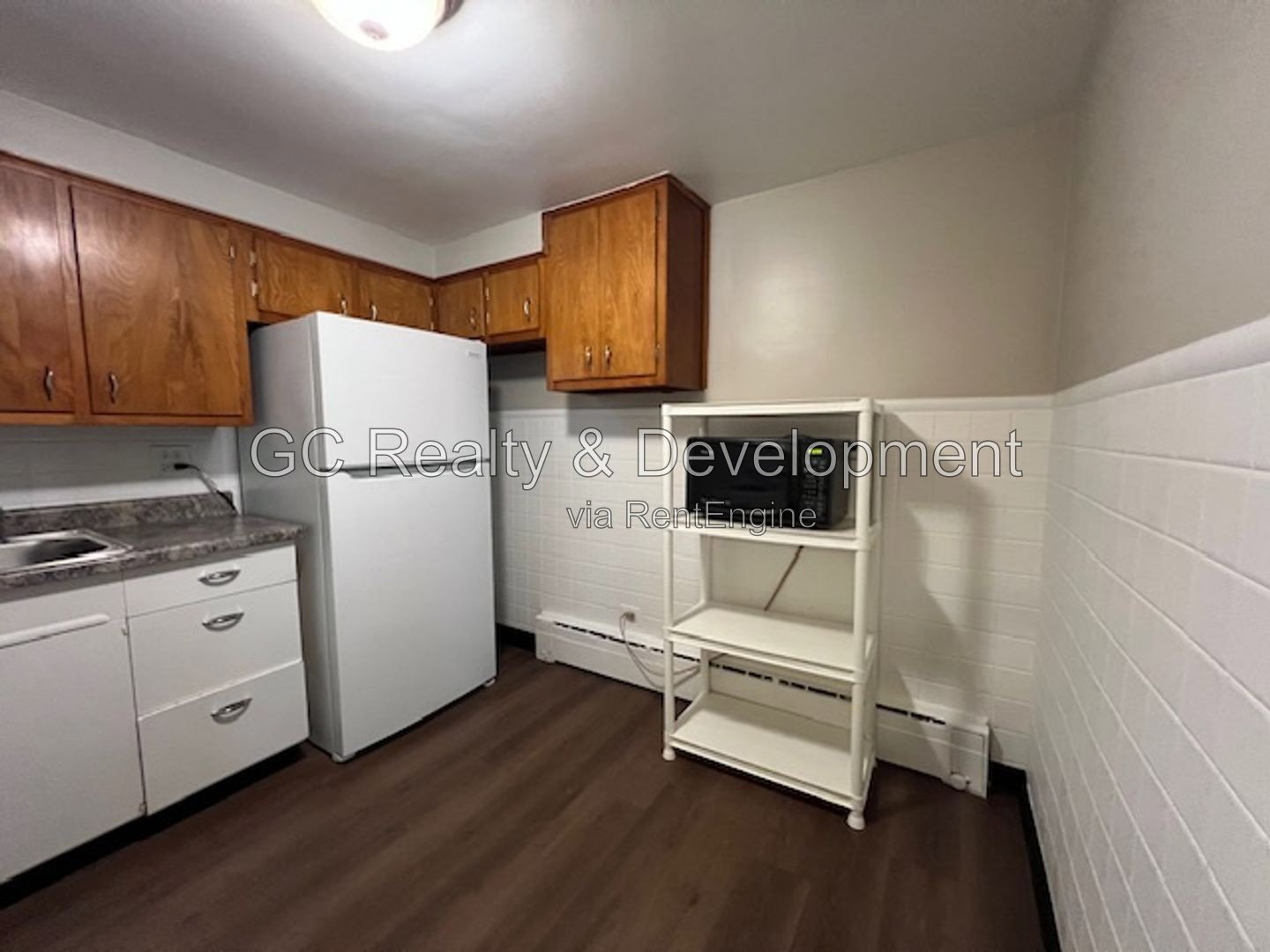 ***FOREST PARK / 1 BDRM / APPLIANCE INLC / TENANT PAYS ELECTRIC ONLY / LAUNDRY IN BUILDING*** property image