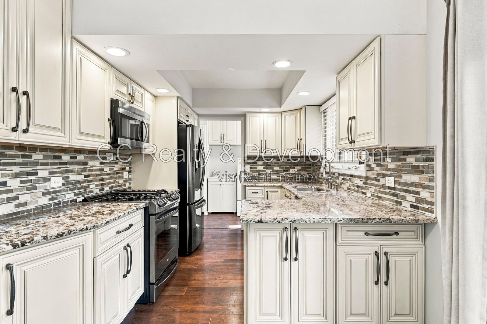 *** 10/15 MOVE-IN SPECIAL: ½ OFF 2ND MONTH’S RENT / UPDATED 4BR / FINISHED BASEMENT / LARGE YARD / 2-CAR GARAGE *** property image