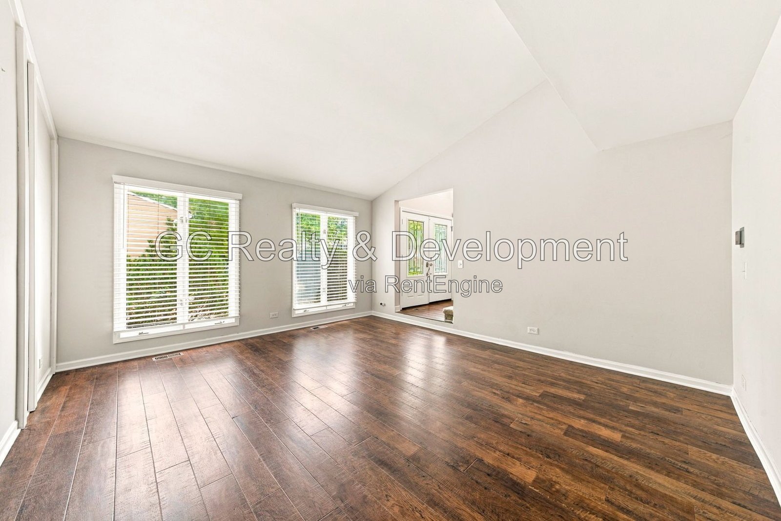 *** 10/15 MOVE-IN SPECIAL: ½ OFF 2ND MONTH’S RENT / UPDATED 4BR / FINISHED BASEMENT / LARGE YARD / 2-CAR GARAGE *** property image