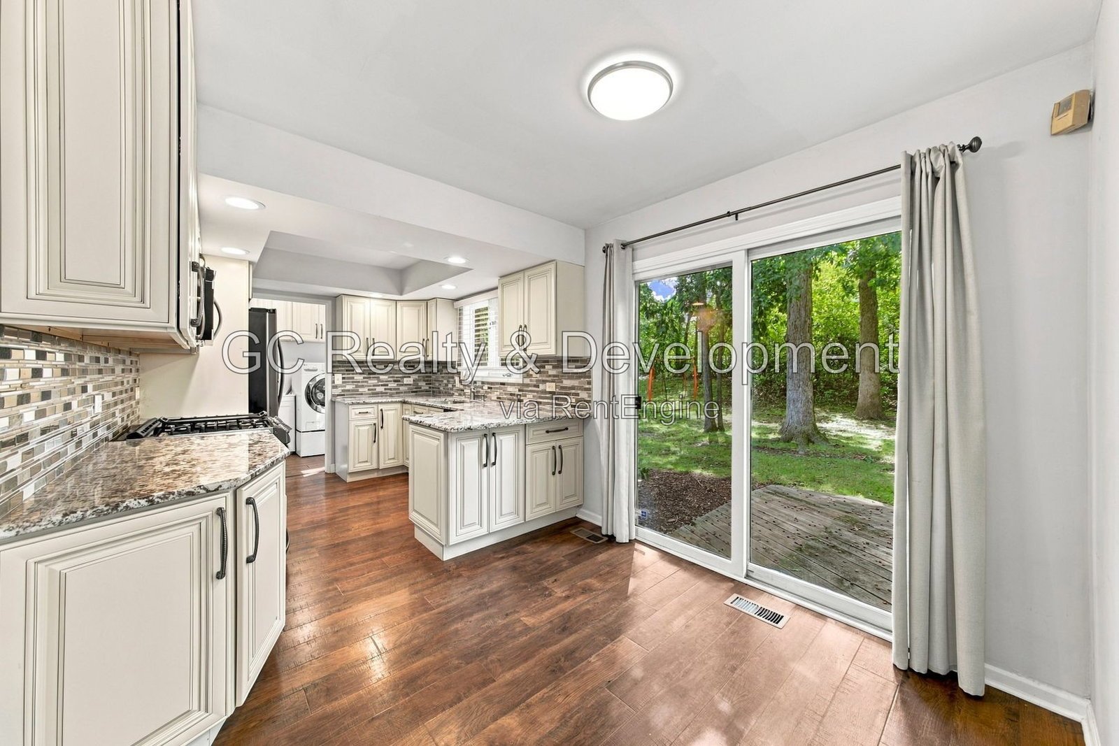 *** 10/15 MOVE-IN SPECIAL: ½ OFF 2ND MONTH’S RENT / UPDATED 4BR / FINISHED BASEMENT / LARGE YARD / 2-CAR GARAGE *** property image