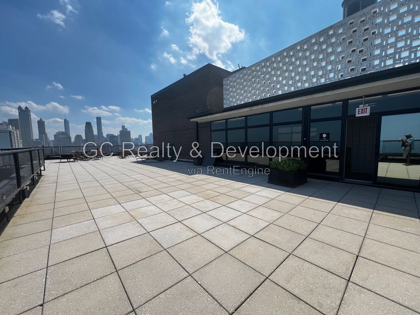 *** COMING SOON 10/15/2026 / GOLD COAST LOCATION / CITYSCAPE VIEWS / STUDIO CONDO / 24 HR DOOR PERSON / SUNDECK *** property image