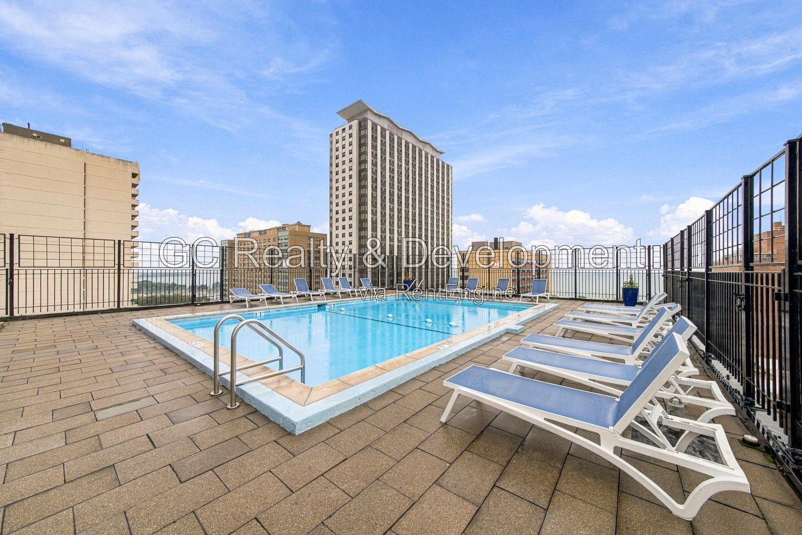 *** COMING SOON 10/15/2026 / RECENTLY UPDATED STUDIO / PARKING AVAILABLE / ON-SITE LAUNDRY / PAY ELECTRIC ONLY *** property image