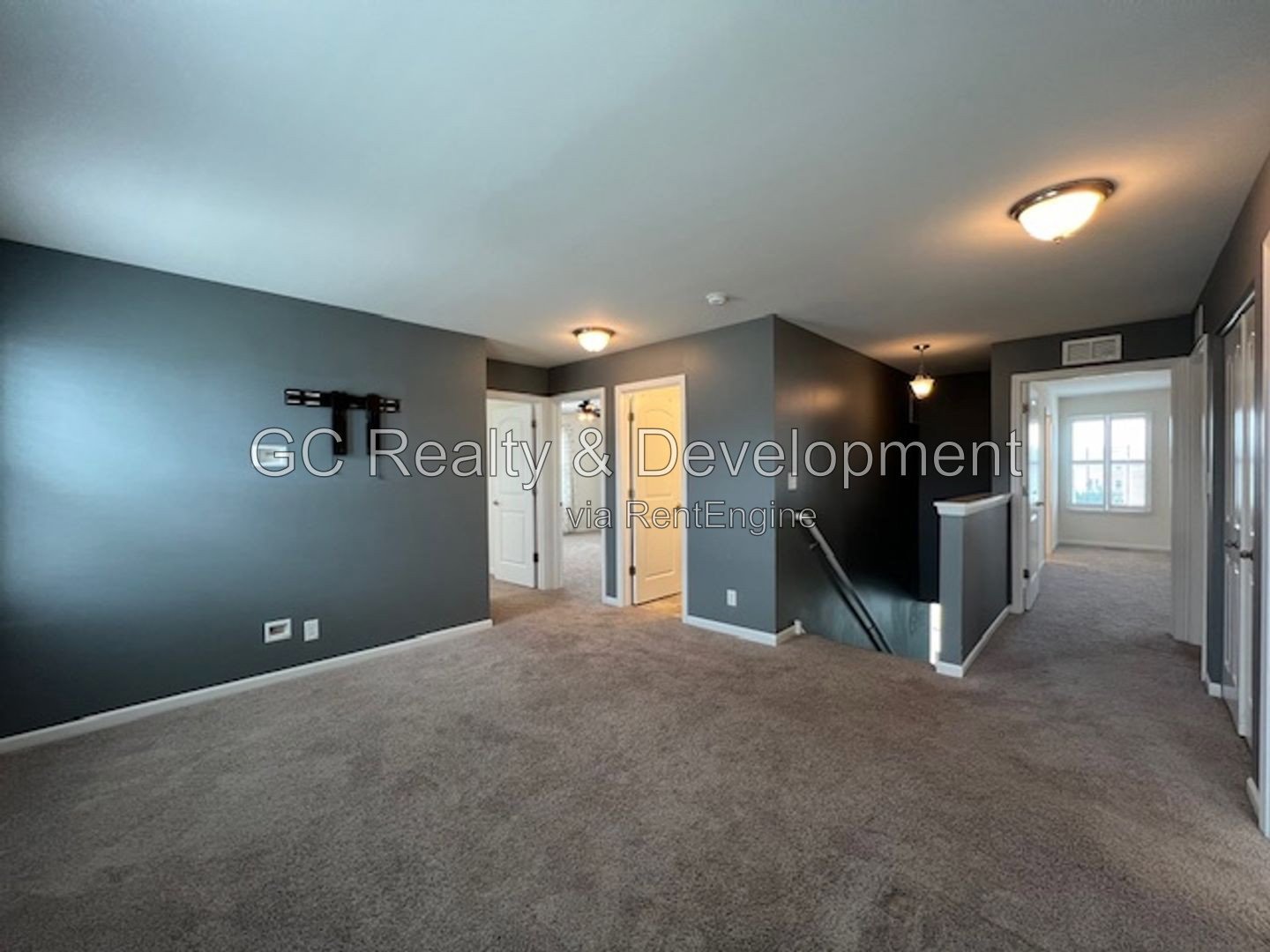 *** SOUTH ELGIN 4 BDRM -3.5 BTH / ST CHARLES SCHOOL DIST. / 3 CAR ATTACHED GARAGE *** property image