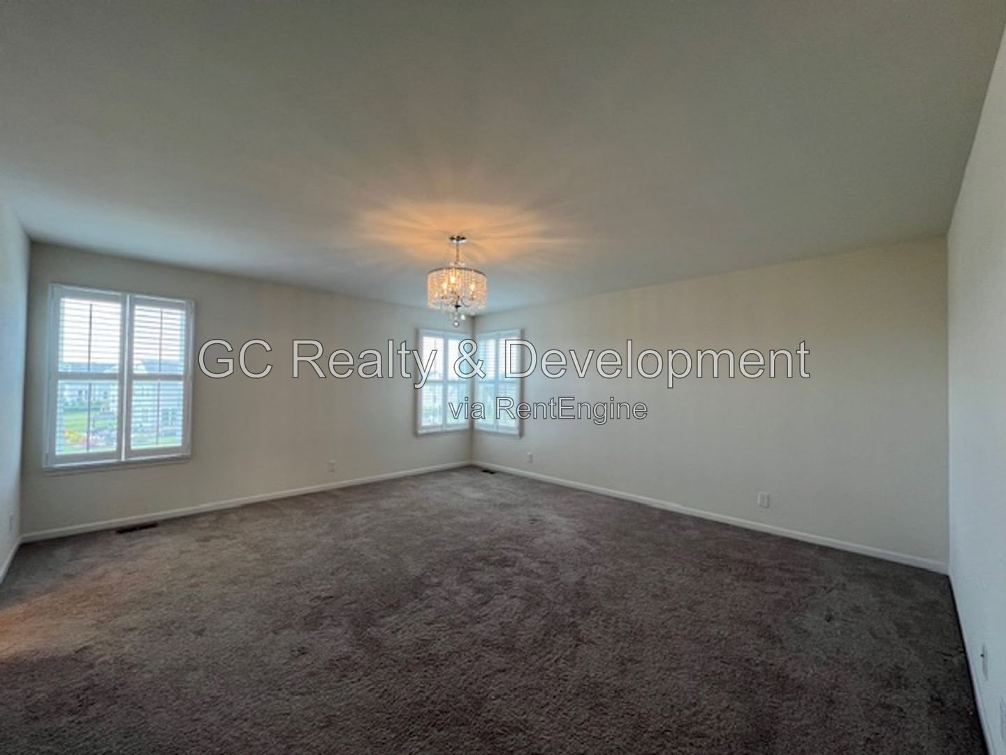 *** SOUTH ELGIN 4 BDRM -3.5 BTH / ST CHARLES SCHOOL DIST. / 3 CAR ATTACHED GARAGE *** property image