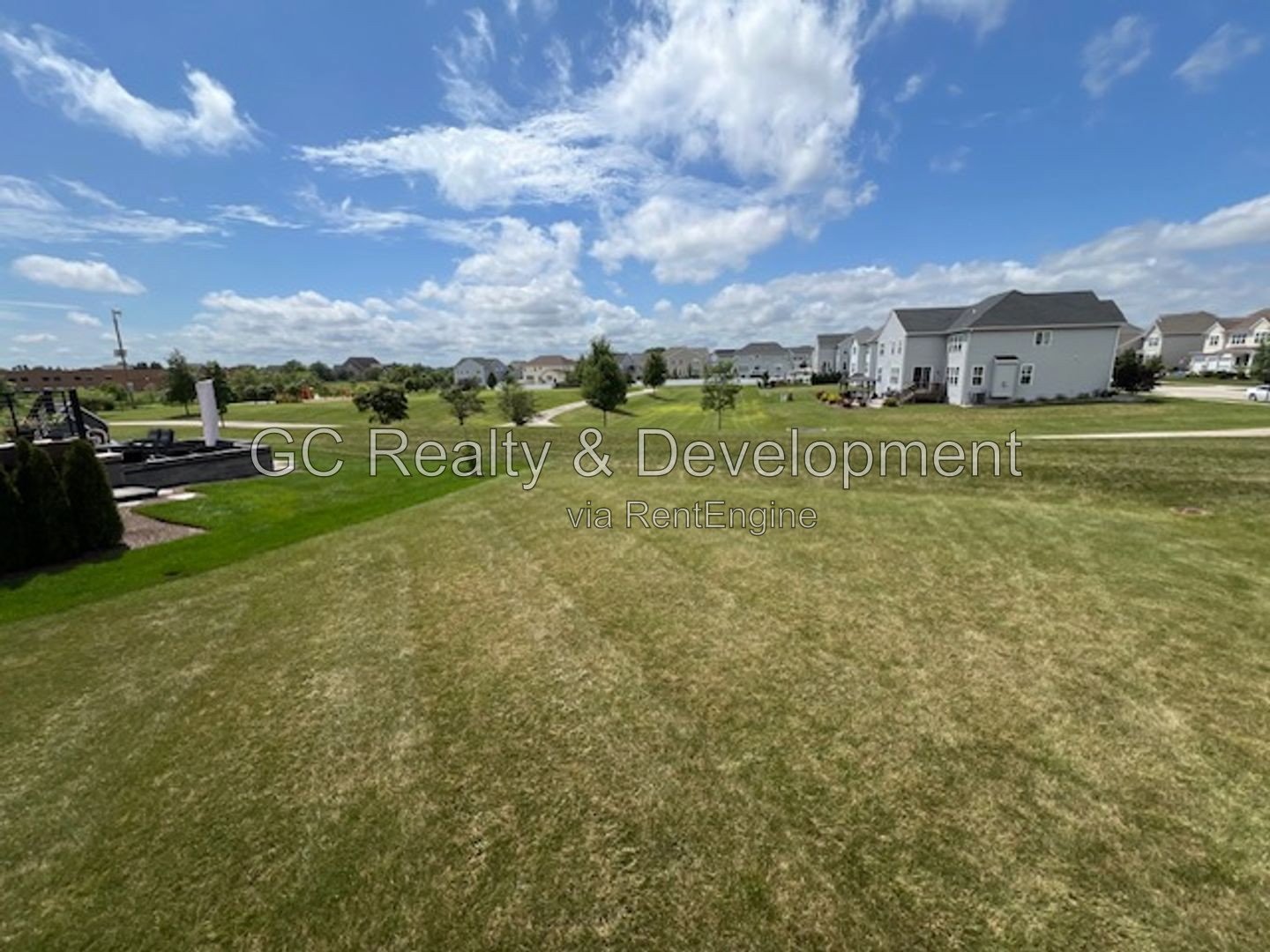 *** SOUTH ELGIN 4 BDRM -3.5 BTH / ST CHARLES SCHOOL DIST. / 3 CAR ATTACHED GARAGE *** property image