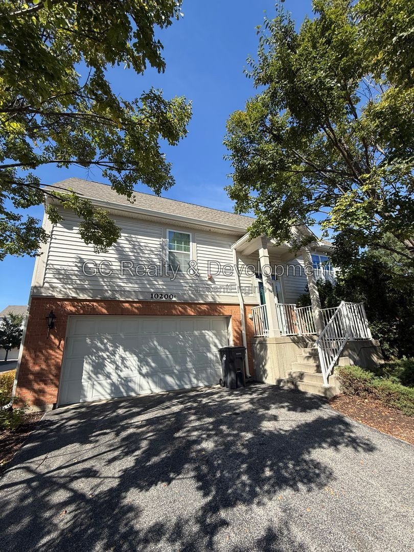 *** END UNIT TOWNHOUSE / W&D IN UNIT / PET FRIENDLY / SHOPPING NEARBY *** property image